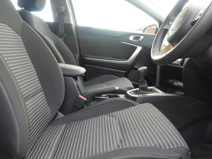 Used Kia XCeed 2025 for sale - 76314648: Photo 35