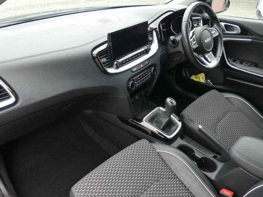 Used Kia Ceed 2023 for sale - 76283625: Photo 2