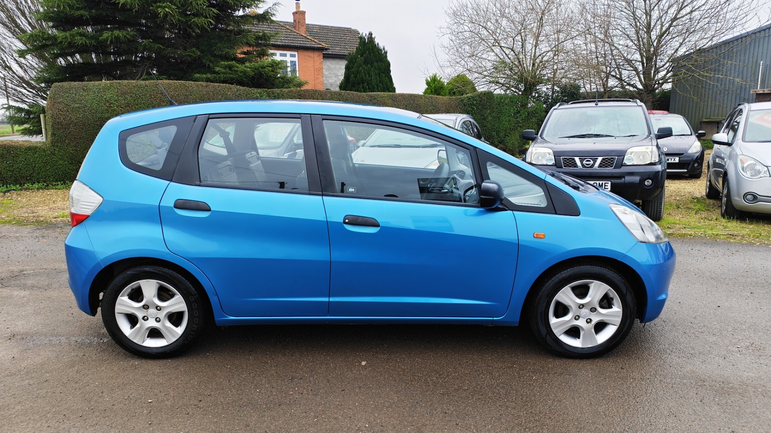 Used Honda Jazz 2010 for sale - 77915799: Photo 2