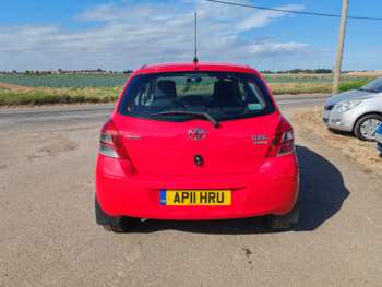 Used Toyota Yaris 2011 for sale - 71952105: Photo
