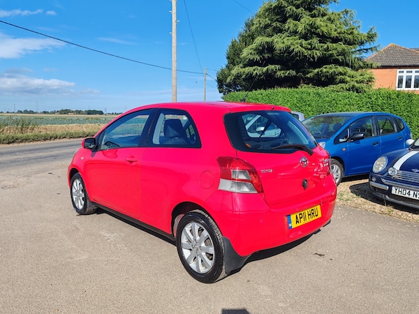 Used Toyota Yaris 2011 for sale - 71952105: Photo 5
