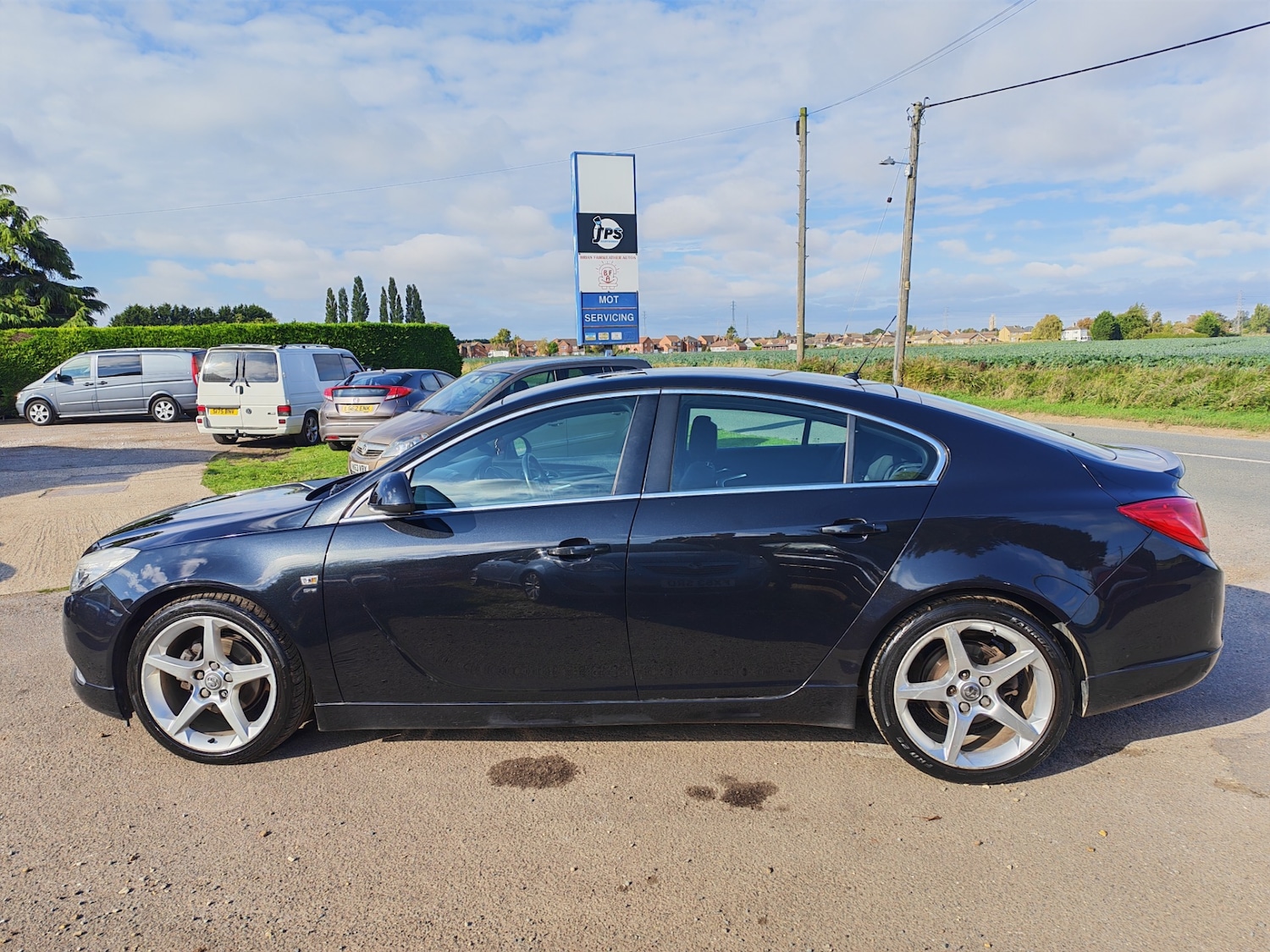 Used Vauxhall Insignia 2011 for sale - 76181064: Photo 2