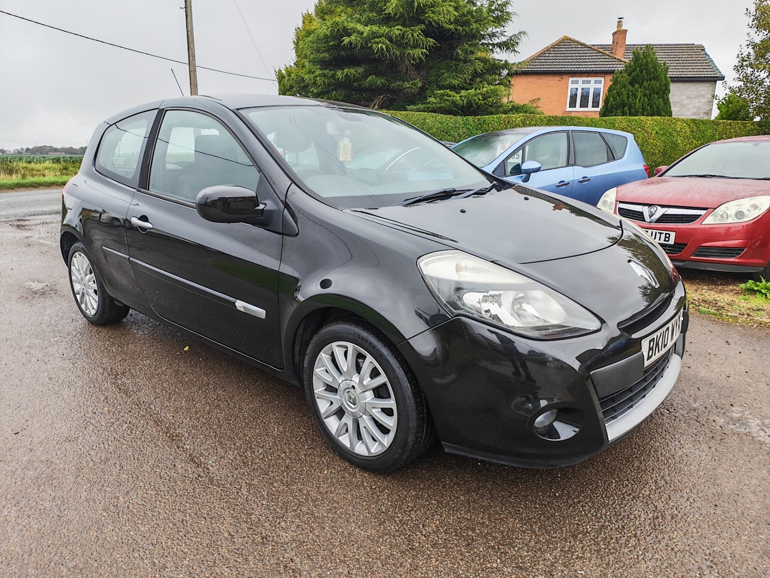 Used Renault Clio 2010 for sale - 76252464: Photo 10