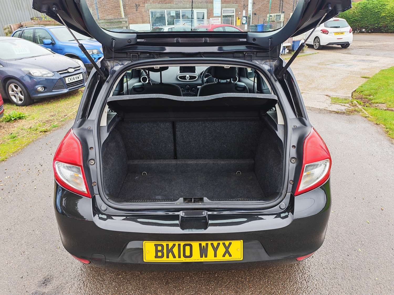 Used Renault Clio 2010 for sale - 76252464: Photo 13