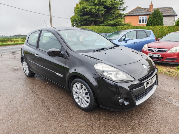 Used Renault Clio 2010 for sale - 76252464: Photo 1