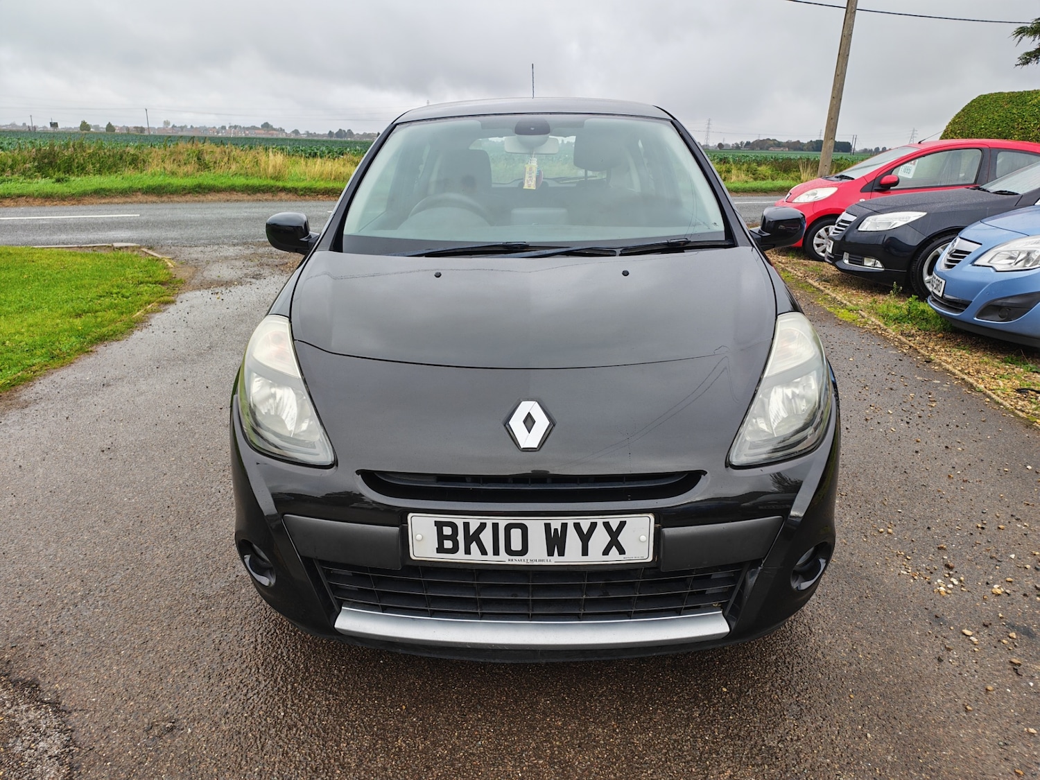 Used Renault Clio 2010 for sale - 76252464: Photo 2