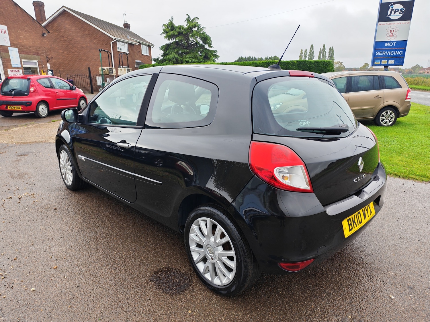 Used Renault Clio 2010 for sale - 76252464: Photo 5