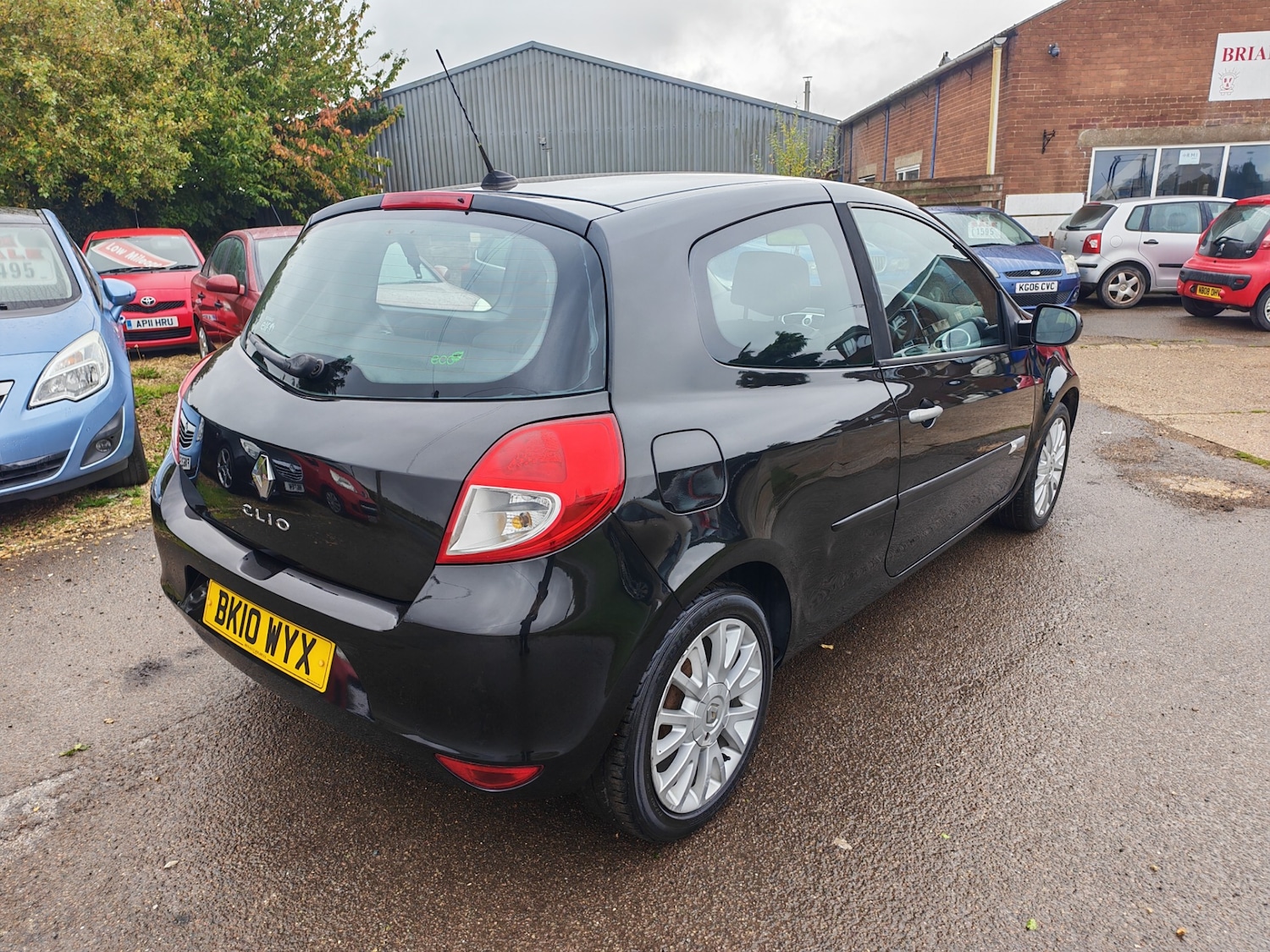 Used Renault Clio 2010 for sale - 76252464: Photo 7