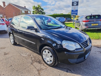 Used Volkswagen Polo 2008 for sale - 76364367: Photo
