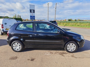 Used Volkswagen Polo 2008 for sale - 76364367: Photo