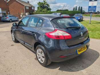 Used Renault Megane 2010 for sale - 74970257: Photo