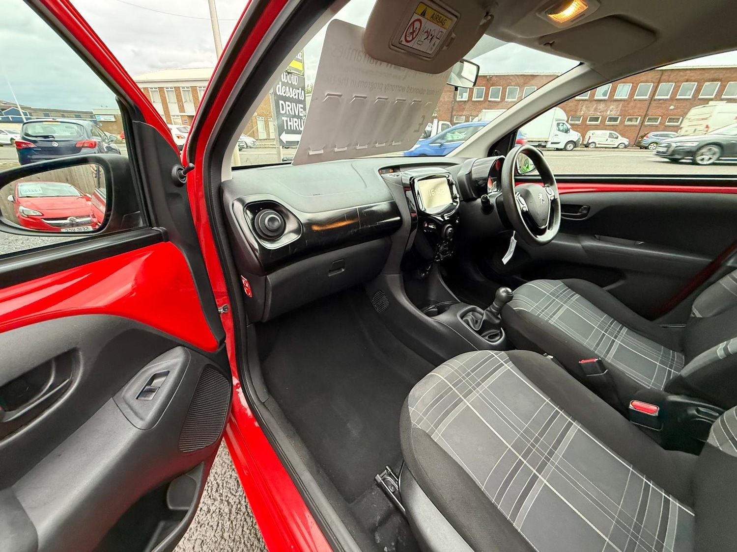 Used Peugeot 108 2018 for sale - 76172651: Photo 11
