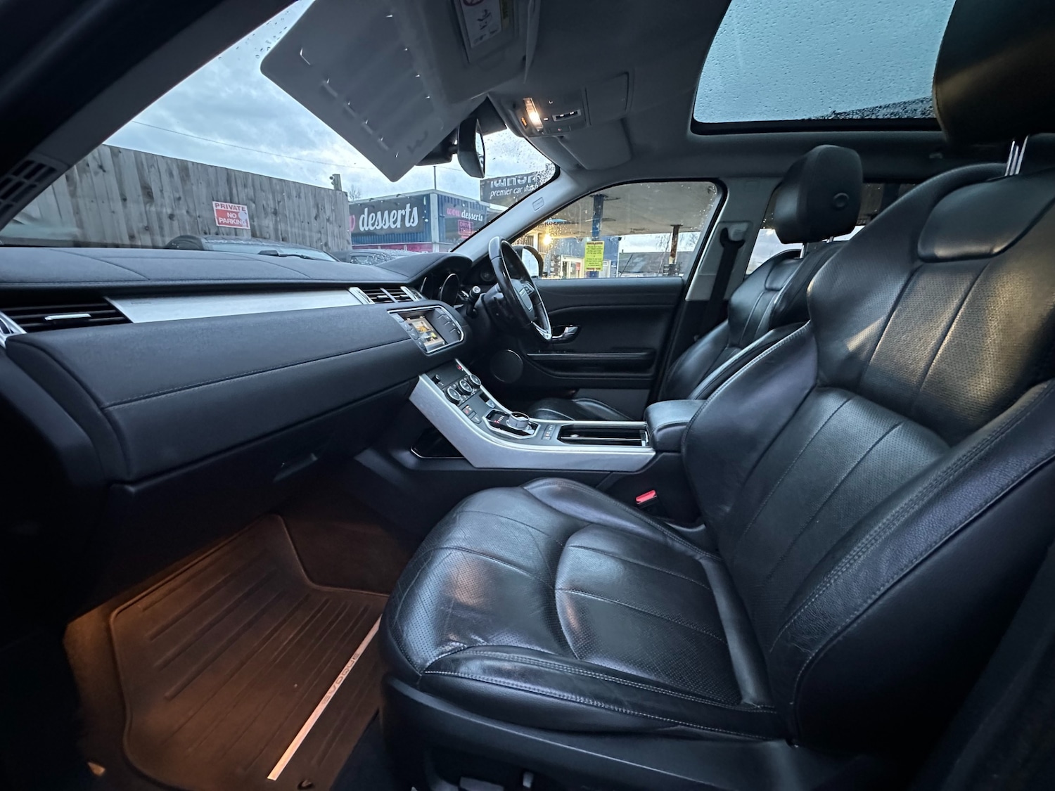 Used Land Rover Range Rover Evoque 2015 for sale - 77570504: Photo 11