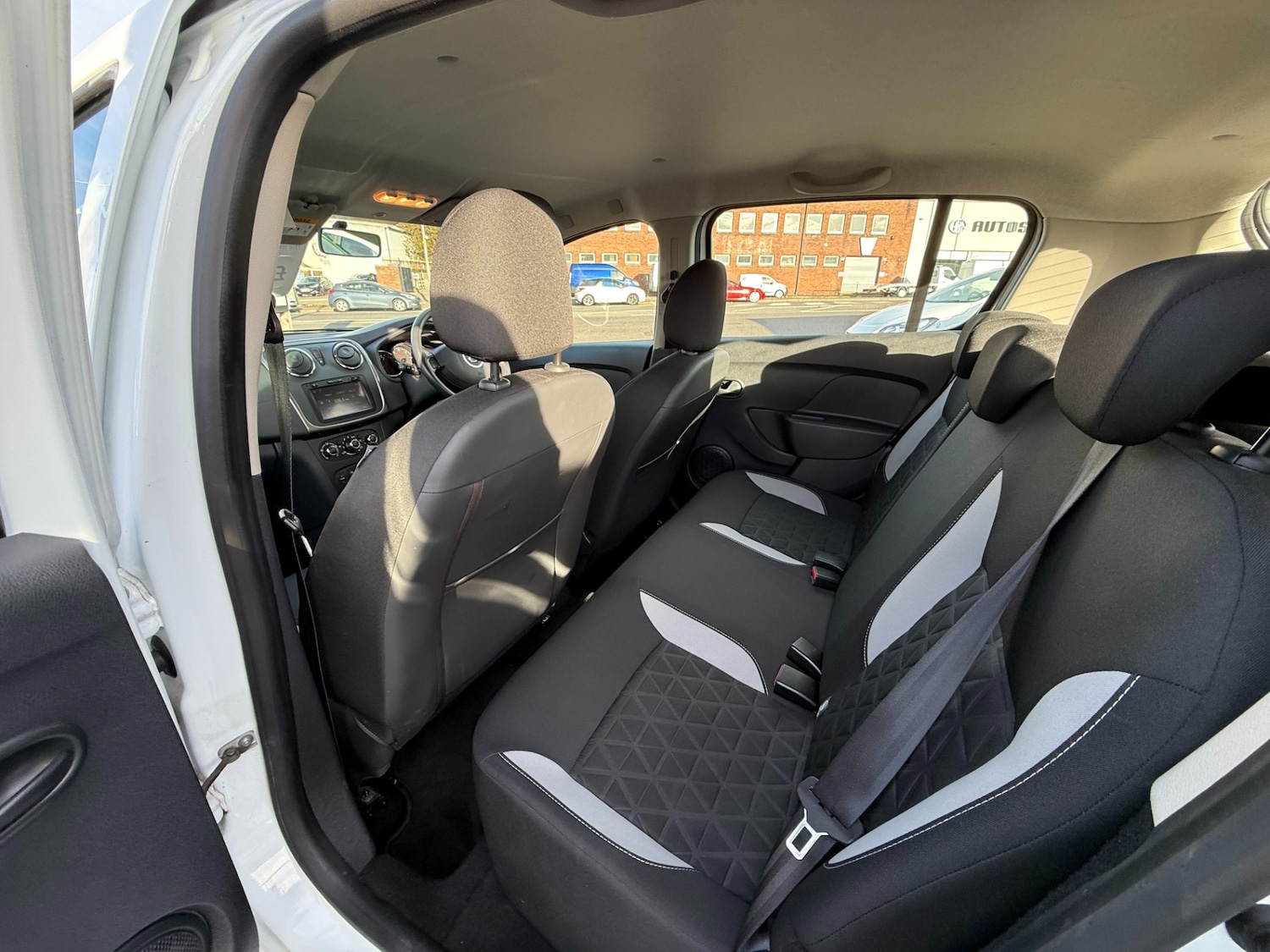Used Dacia Sandero Stepway 2014 for sale - 76374793: Photo 10