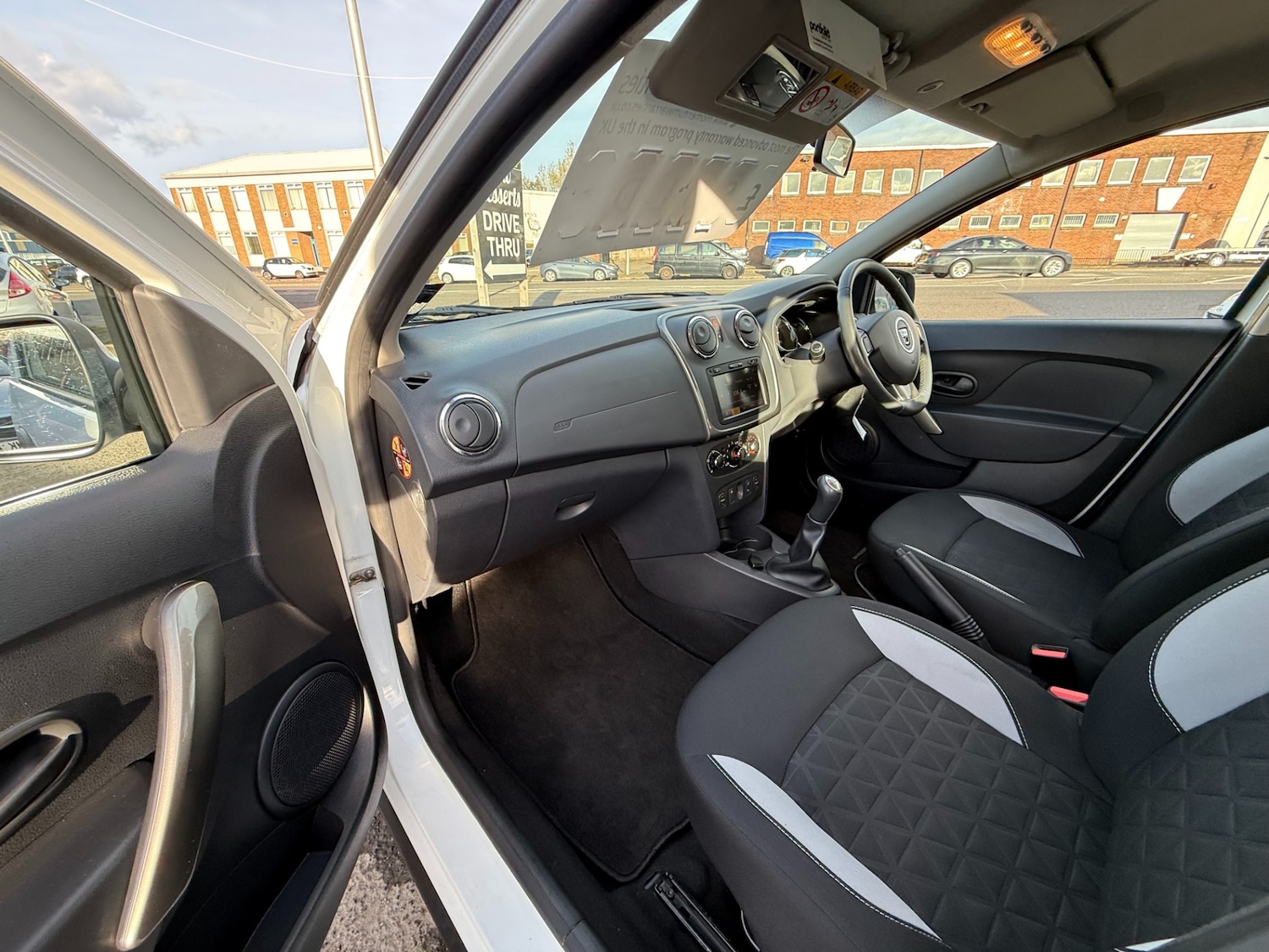 Used Dacia Sandero Stepway 2014 for sale - 76374793: Photo 9