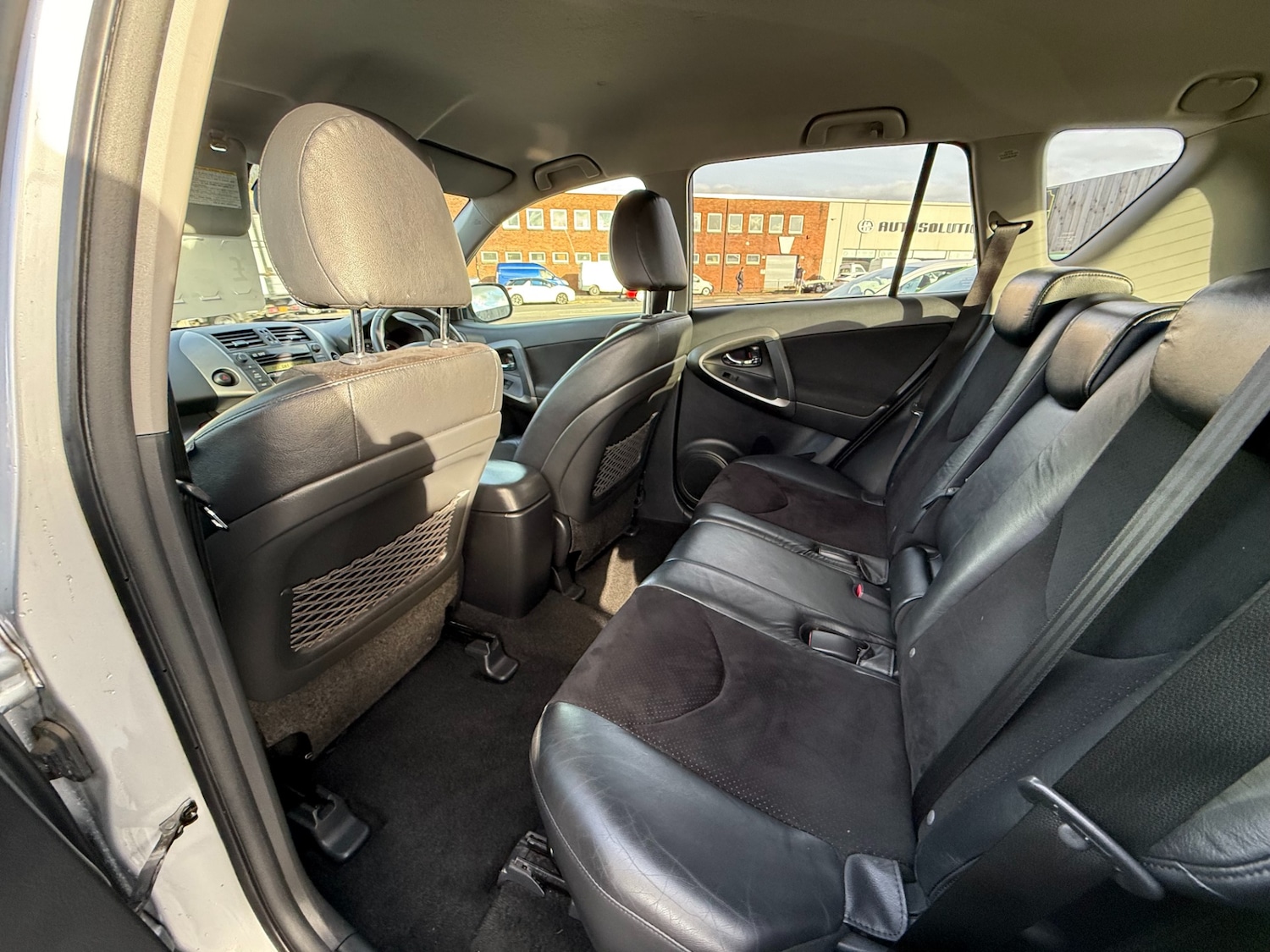 Used Toyota RAV4 2011 for sale - 76451996: Photo 10