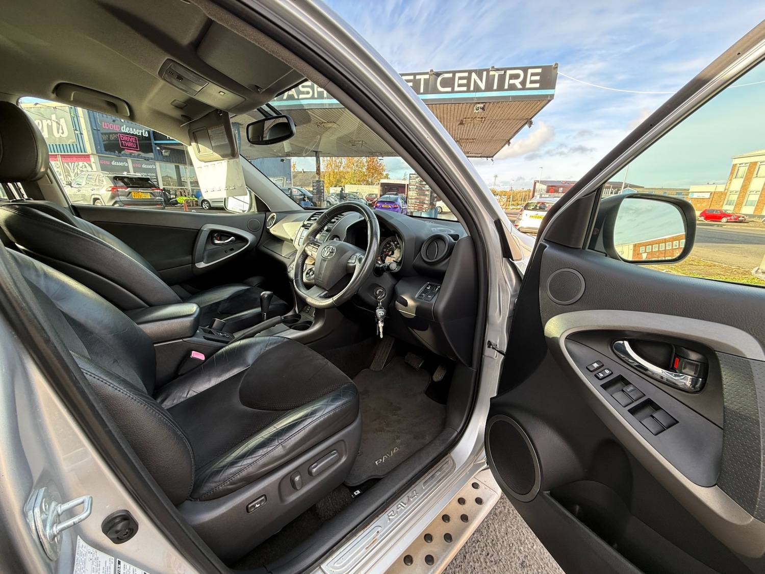 Used Toyota RAV4 2011 for sale - 76451996: Photo 16