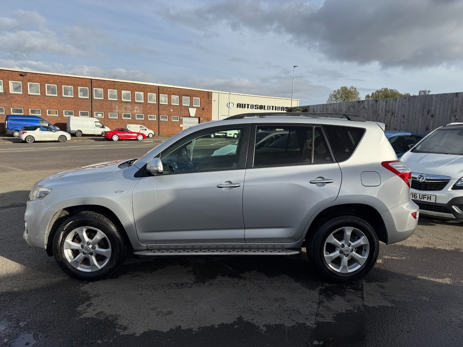 Used Toyota RAV4 2011 for sale - 76451996: Photo 3
