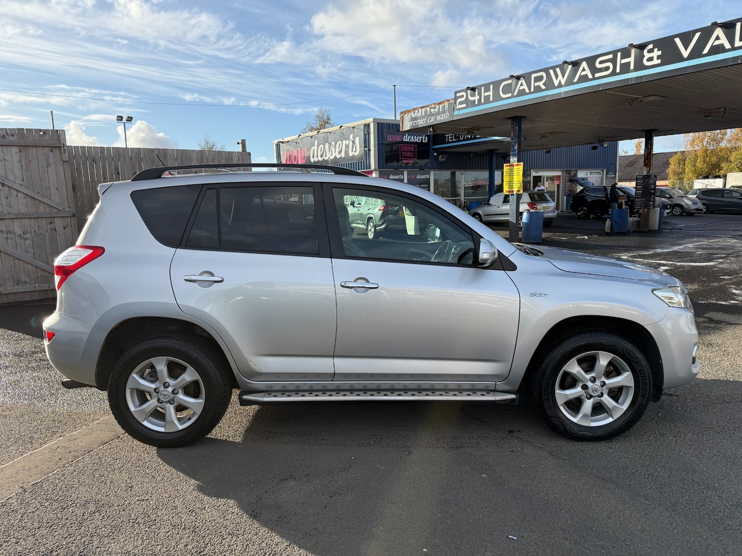 Used Toyota RAV4 2011 for sale - 76451996: Photo 6