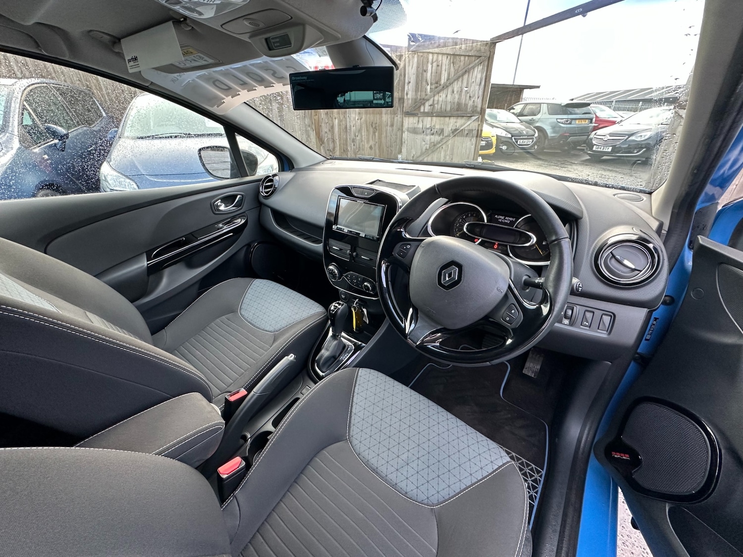 Used Renault Clio 2025 for sale - 77491102: Photo 10
