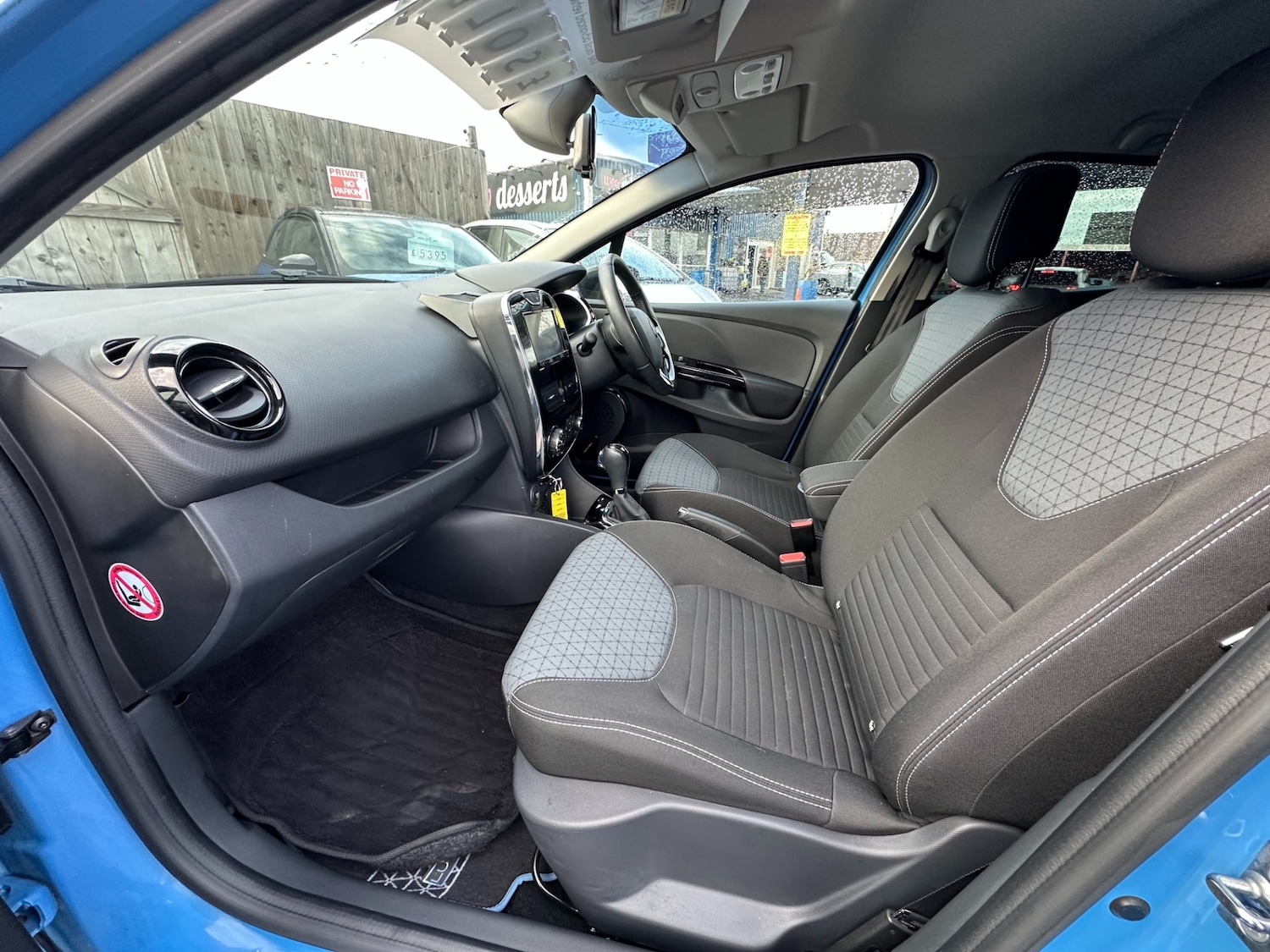 Used Renault Clio 2025 for sale - 77491102: Photo 11