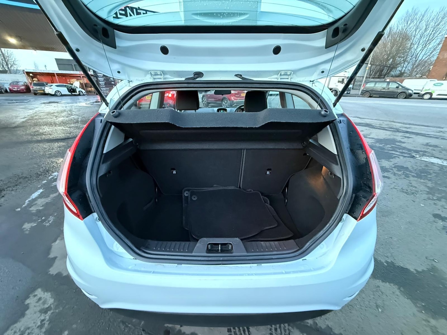 Used Ford Fiesta 2013 for sale - 77606831: Photo 13