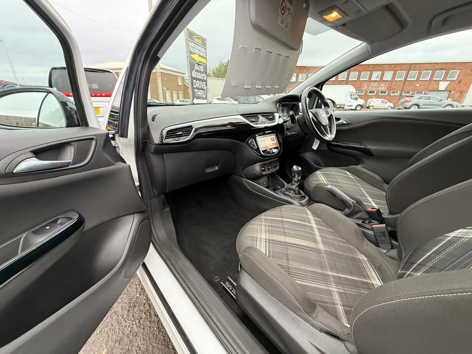 Used Vauxhall Corsa 2015 for sale - 76384973: Photo 11