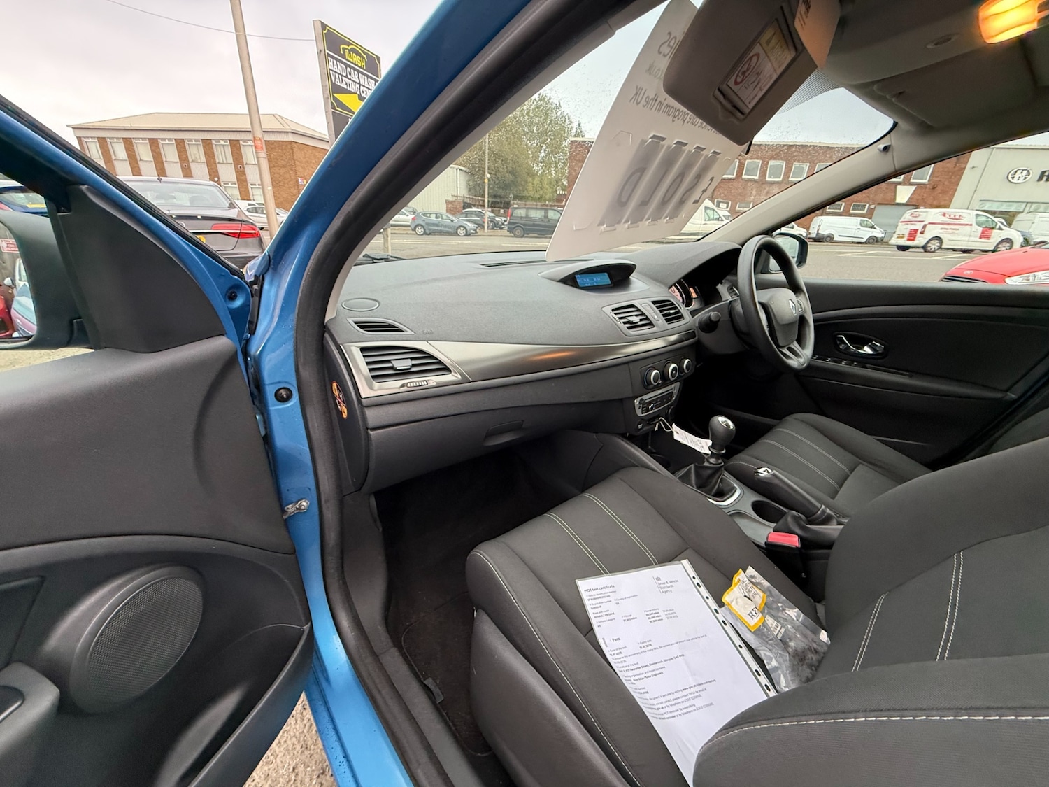 Used Renault Megane 2015 for sale - 76299195: Photo 8