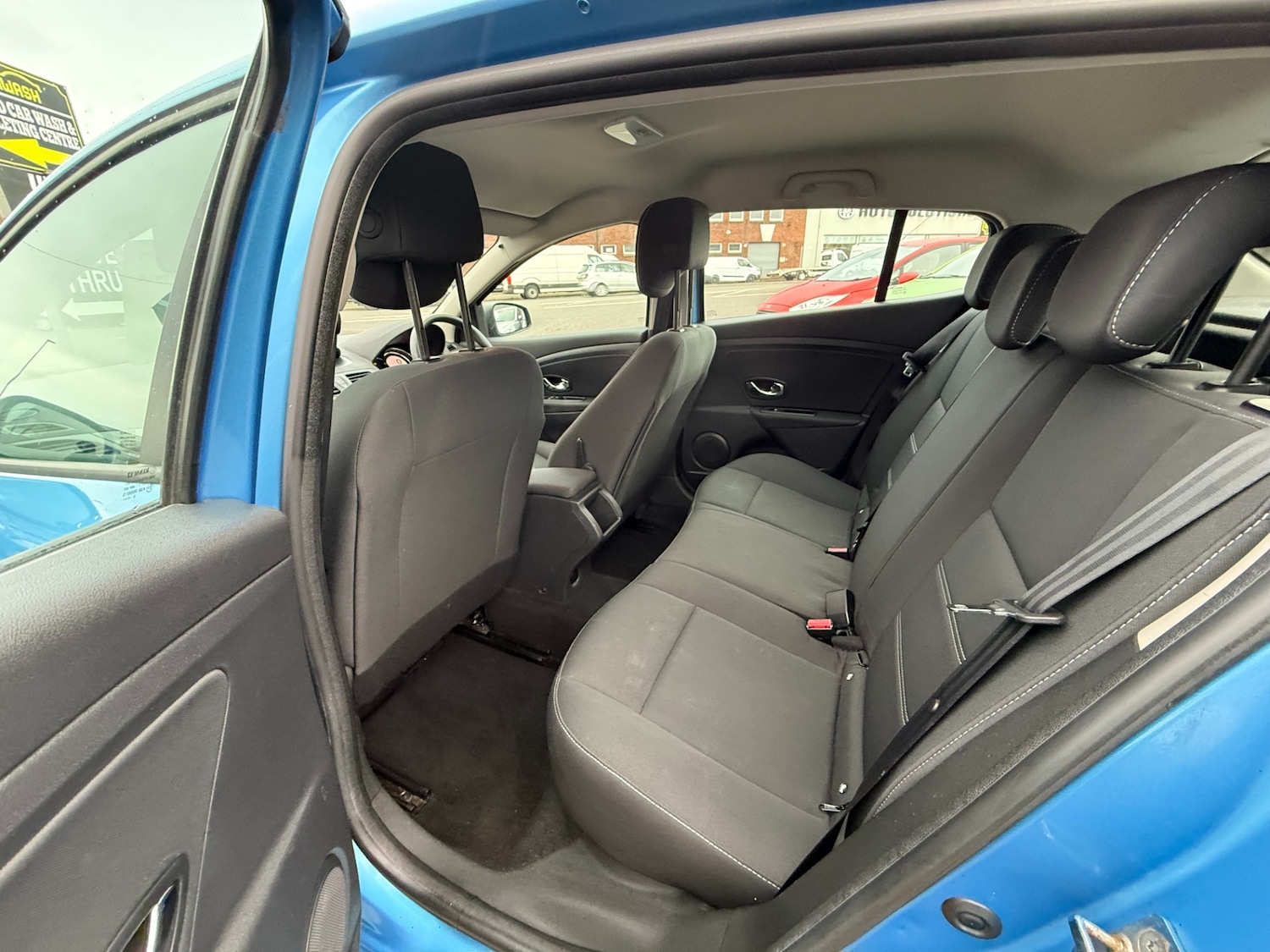 Used Renault Megane 2015 for sale - 76299195: Photo 9