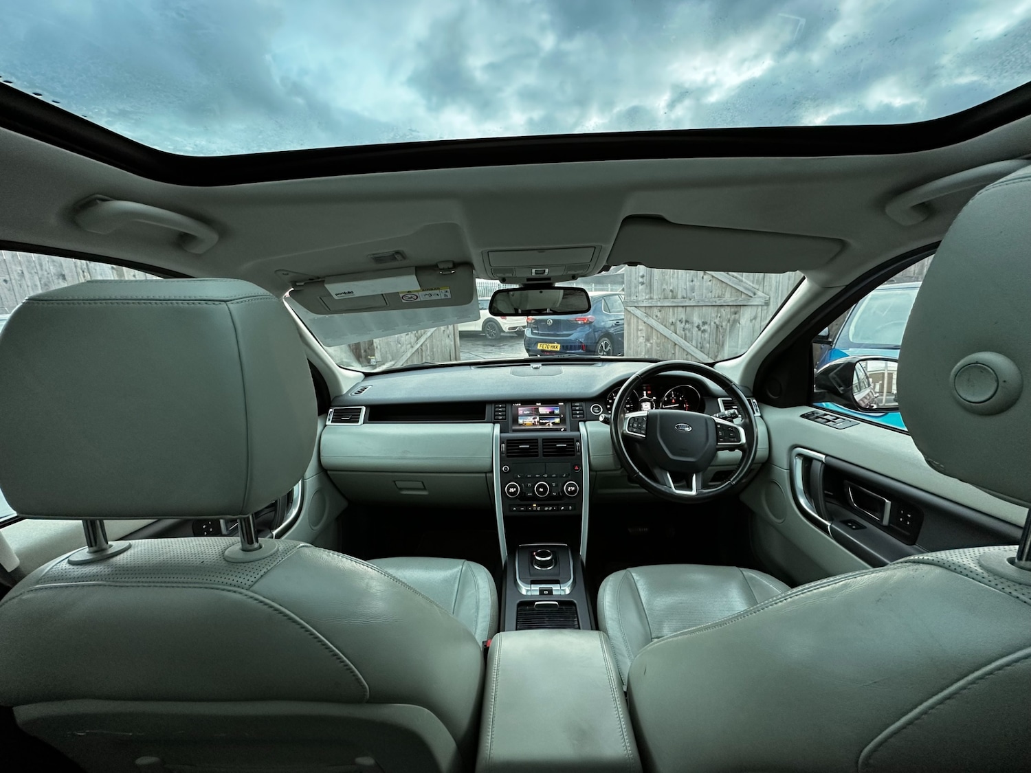 Used Land Rover Discovery Sport 2017 for sale - 77210808: Photo 18