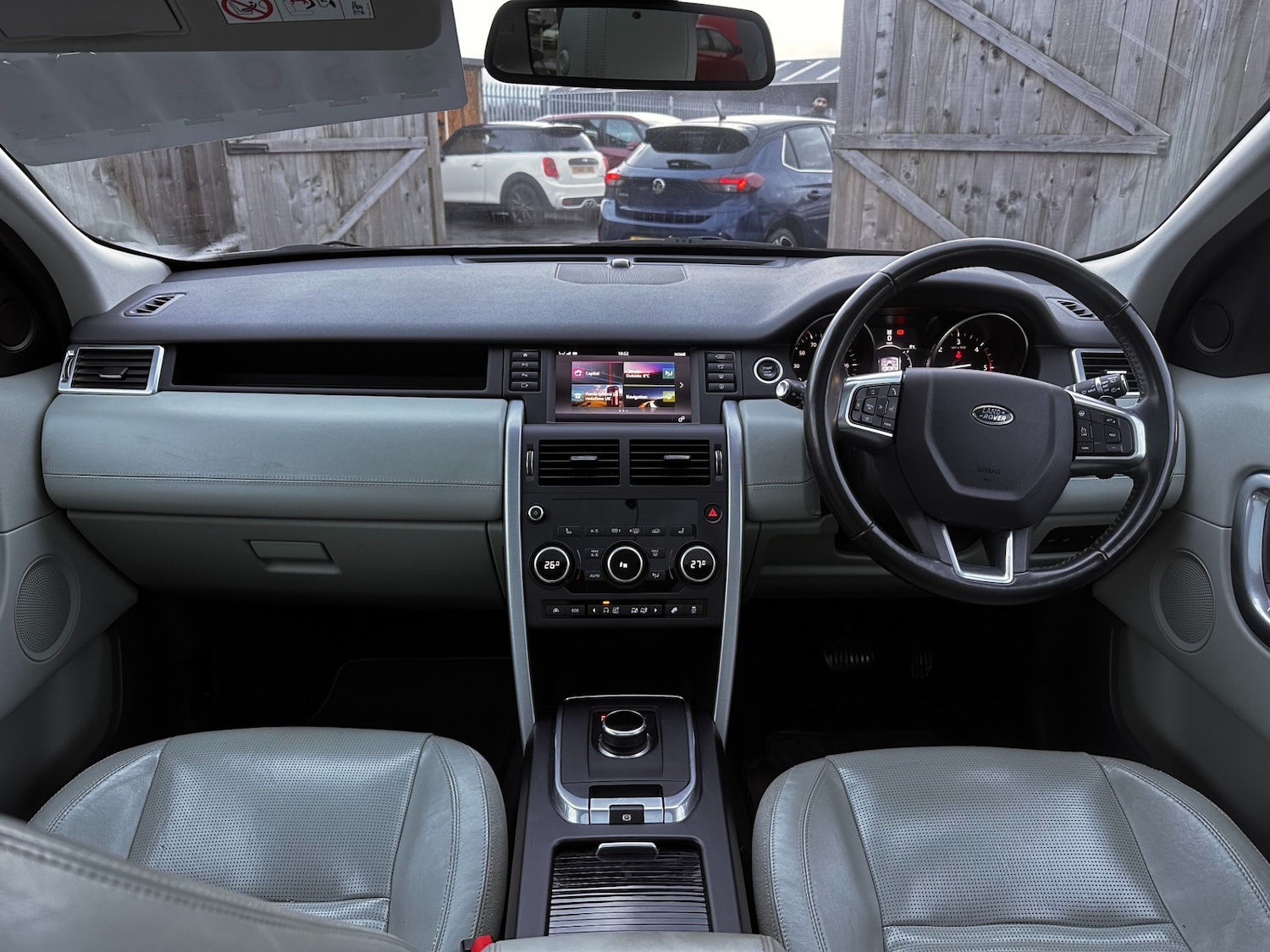 Used Land Rover Discovery Sport 2017 for sale - 77210808: Photo 19