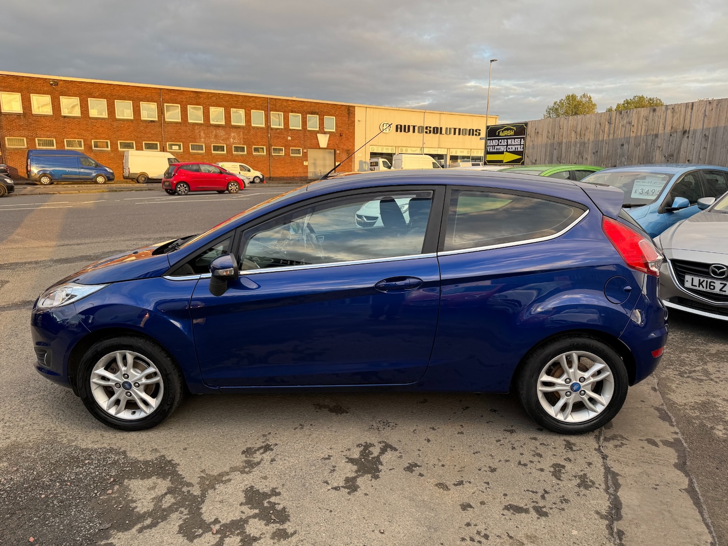 Used Ford Fiesta 2014 for sale - 76345296: Photo 3