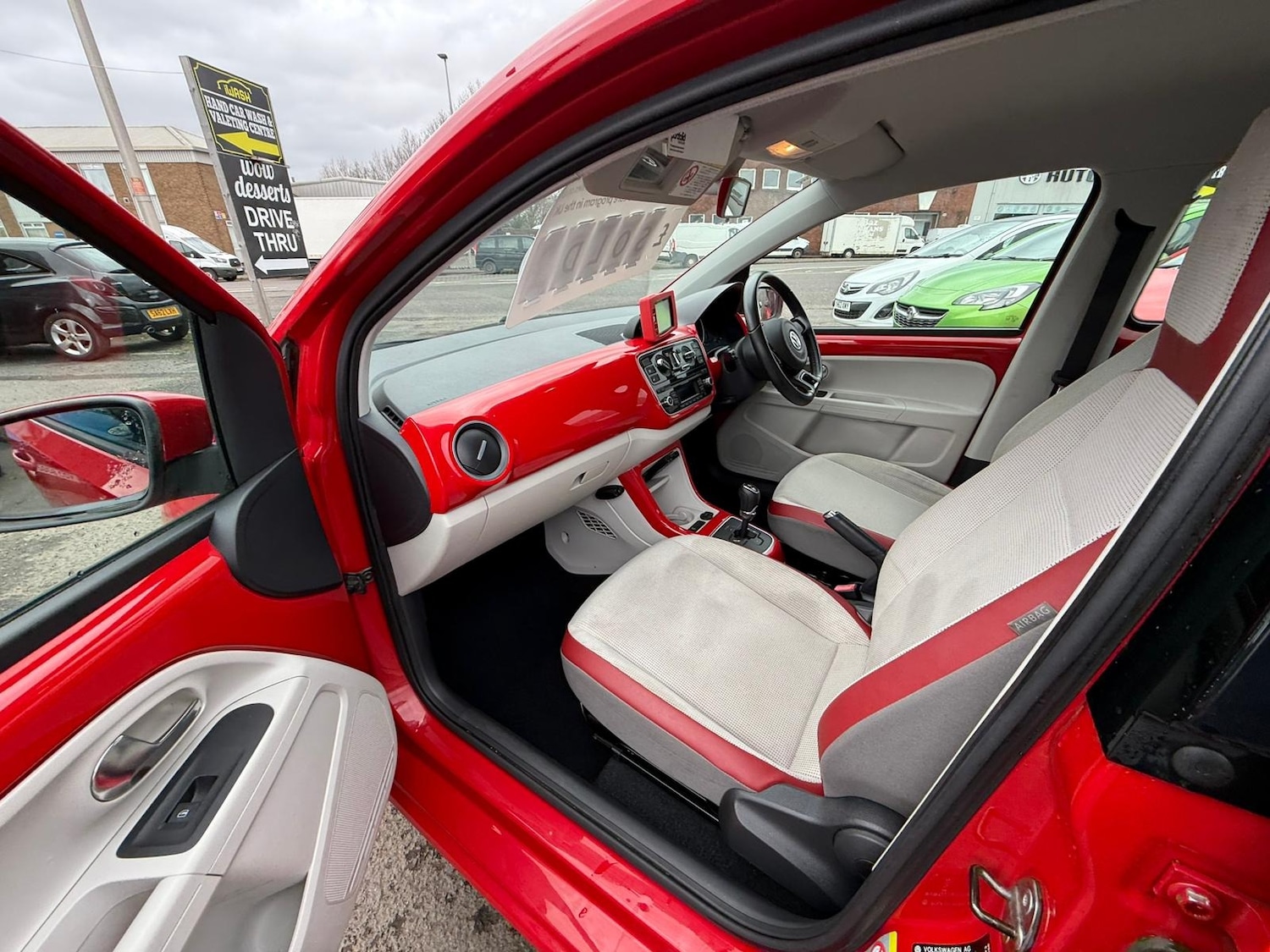 Used Volkswagen up! 2013 for sale - 77935208: Photo 10