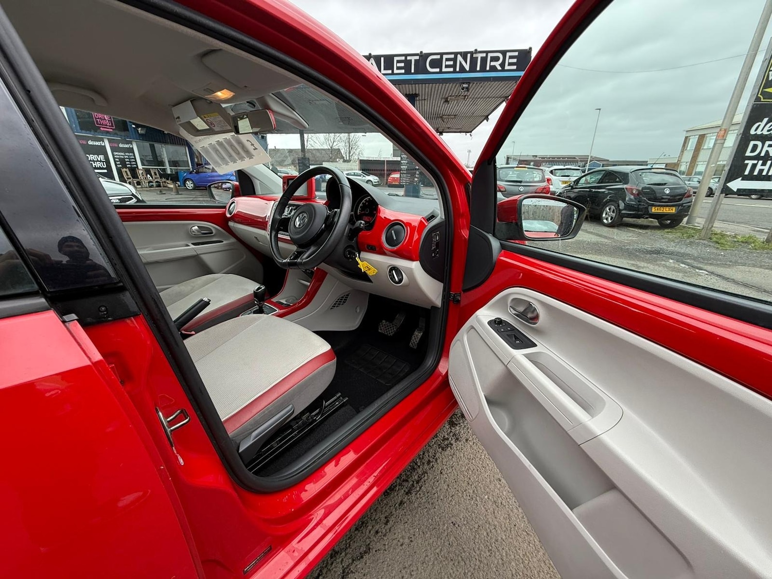 Used Volkswagen up! 2013 for sale - 77935208: Photo 15