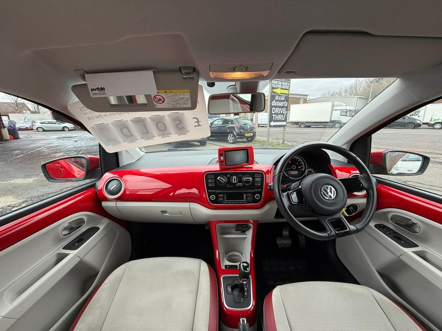 Used Volkswagen up! 2013 for sale - 77935208: Photo 9