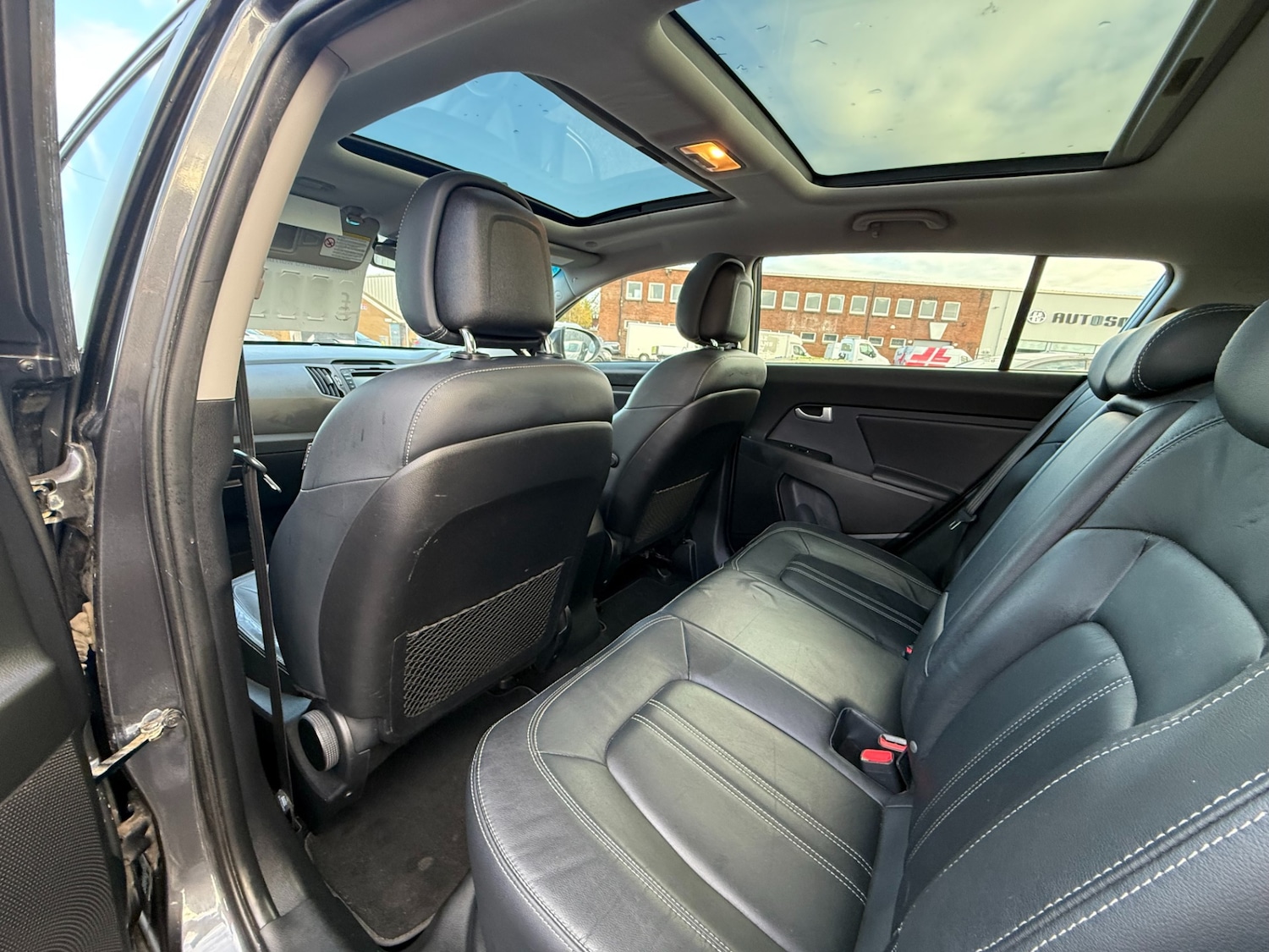 Used Kia Sportage 2012 for sale - 76652928: Photo 13