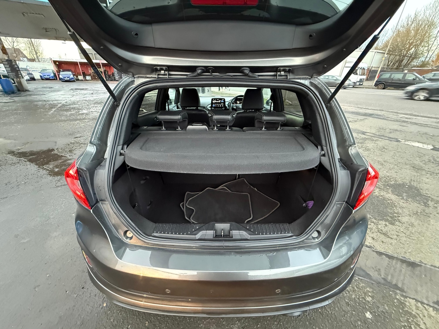 Used Ford Fiesta 2018 for sale - 77211130: Photo 13