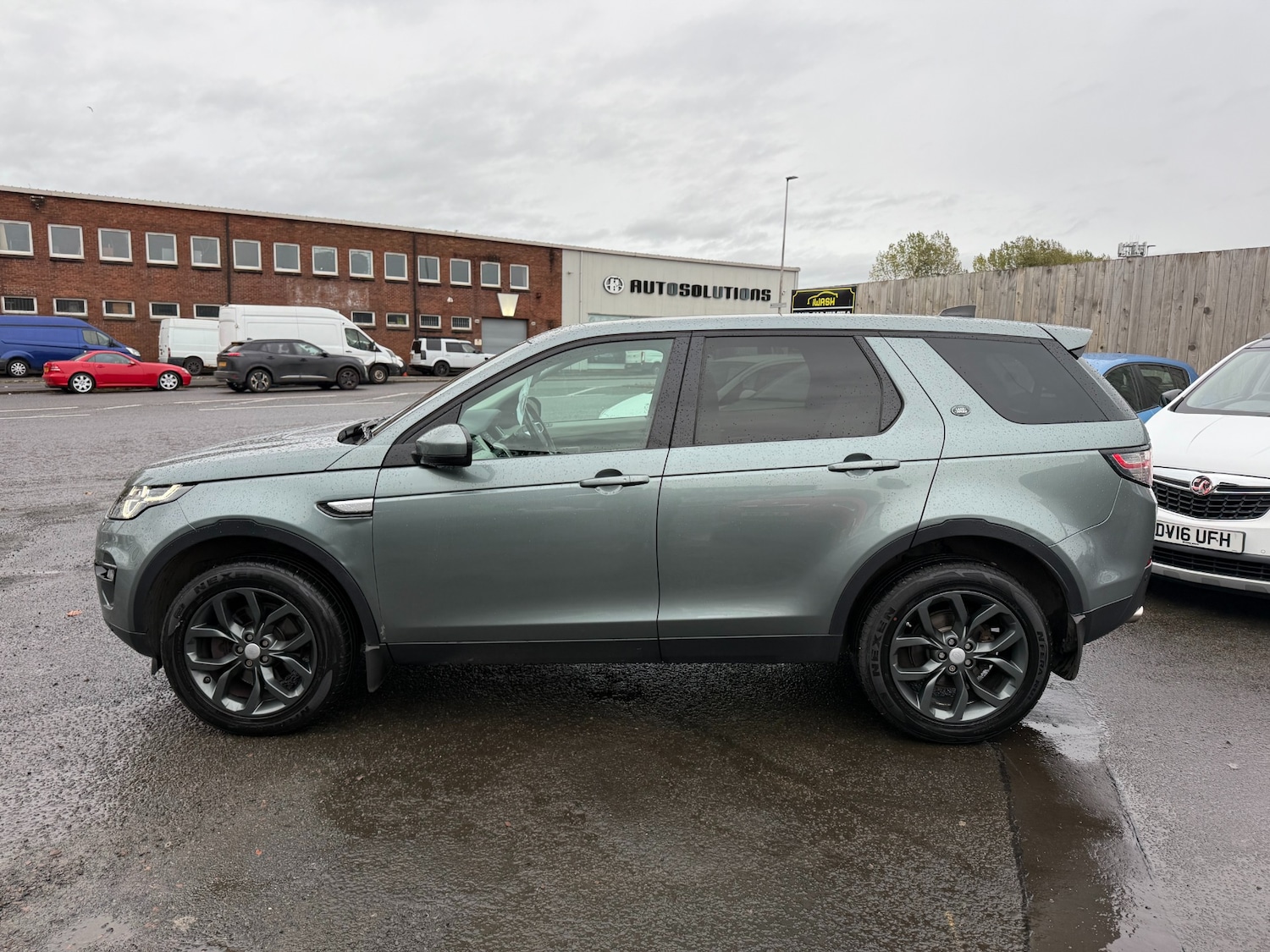 Used Land Rover Discovery Sport 2018 for sale - 76375420: Photo 4