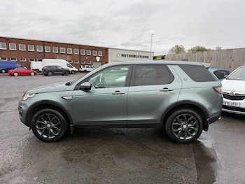 Used Land Rover Discovery Sport 2018 for sale - 76375420: Photo