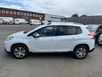Used Peugeot 2008 2015 for sale - 78541945: Photo