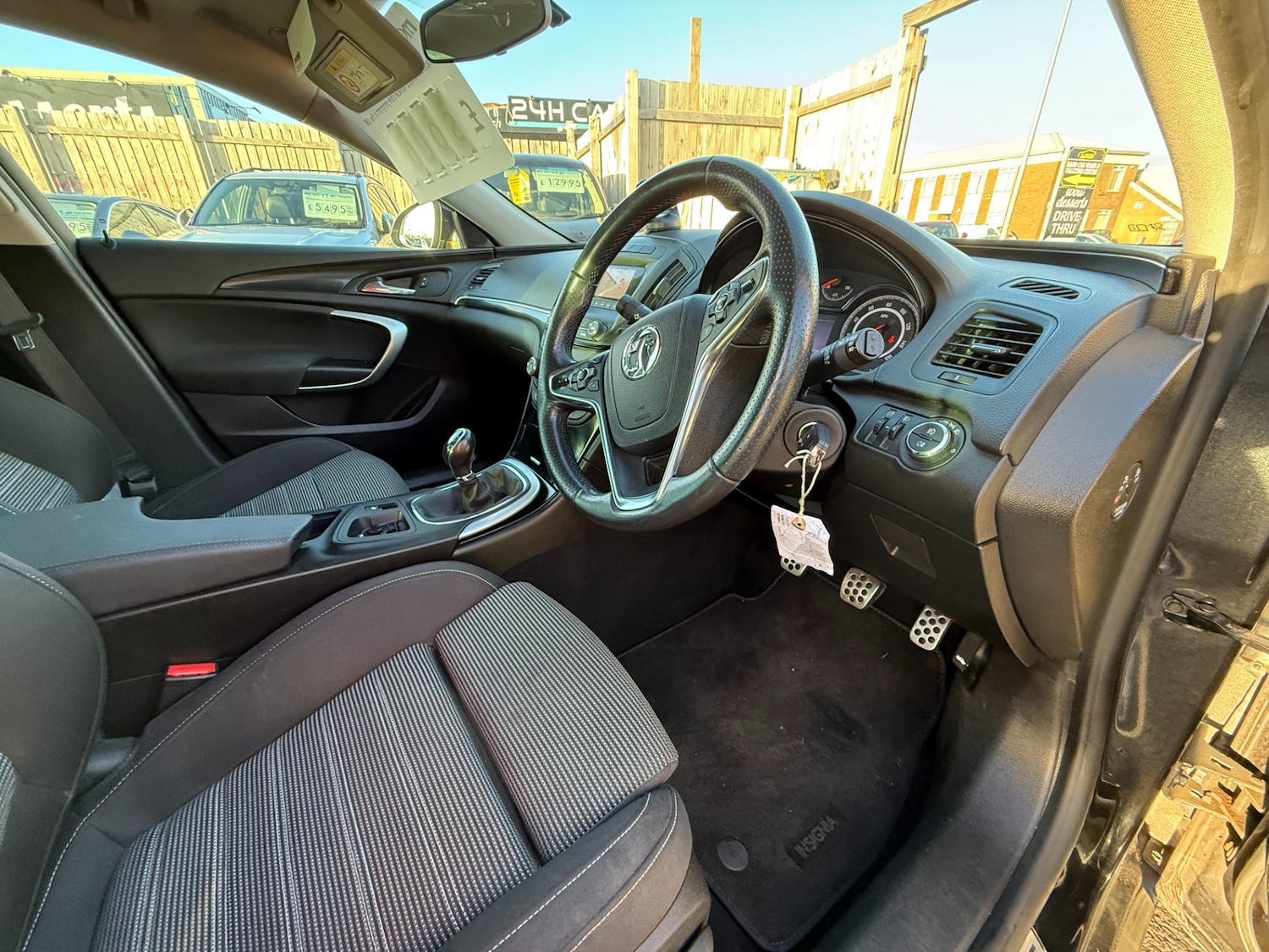 Used Vauxhall Insignia 2015 for sale - 76652898: Photo 9