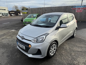 Used Hyundai i10 2017 for sale - 76542893: Photo
