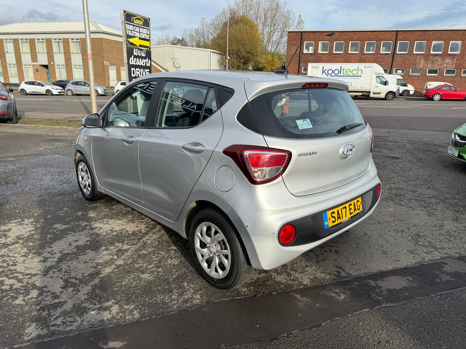 Used Hyundai i10 2017 for sale - 76542893: Photo 5