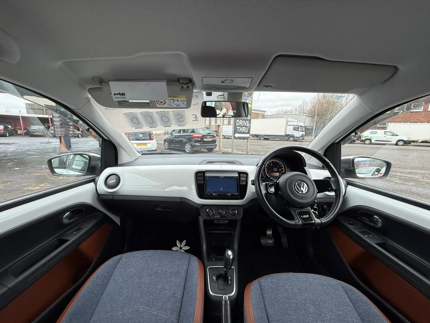 Used Volkswagen up! 2016 for sale - 77819338: Photo 11