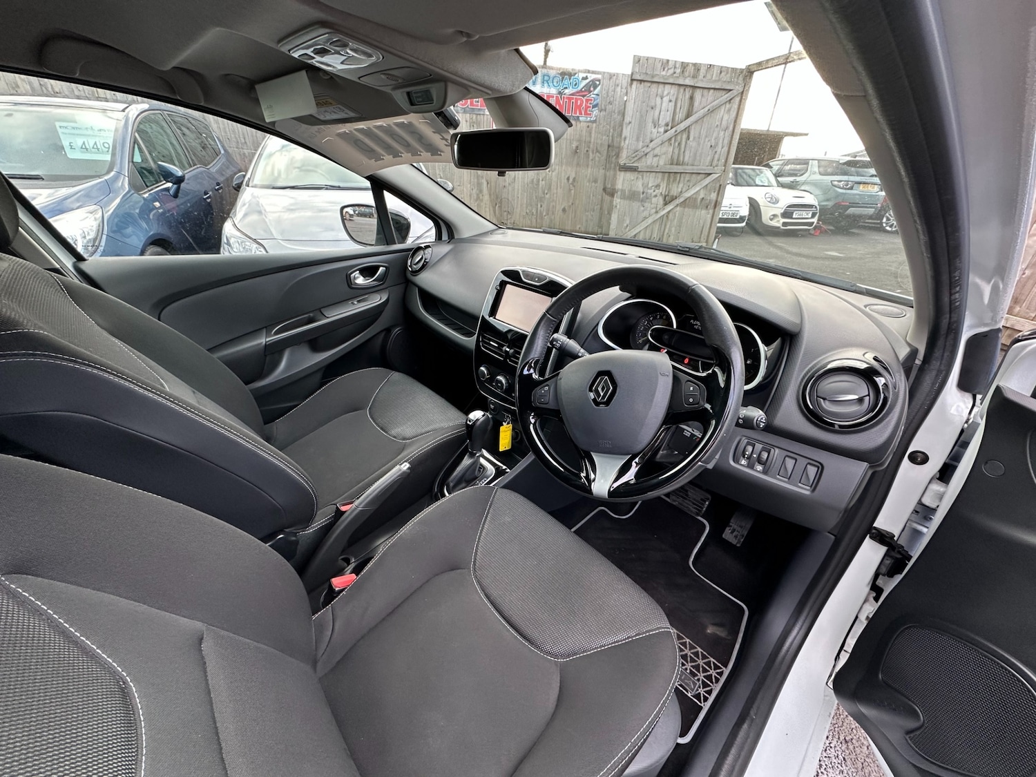 Used Renault Clio 2025 for sale - 77259309: Photo 10