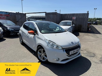 Used Peugeot 208 2014 for sale - 78776511: Photo