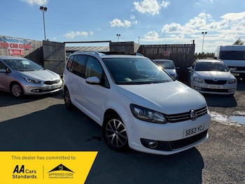 Used Volkswagen Touran 2014 for sale - 75690597: Photo