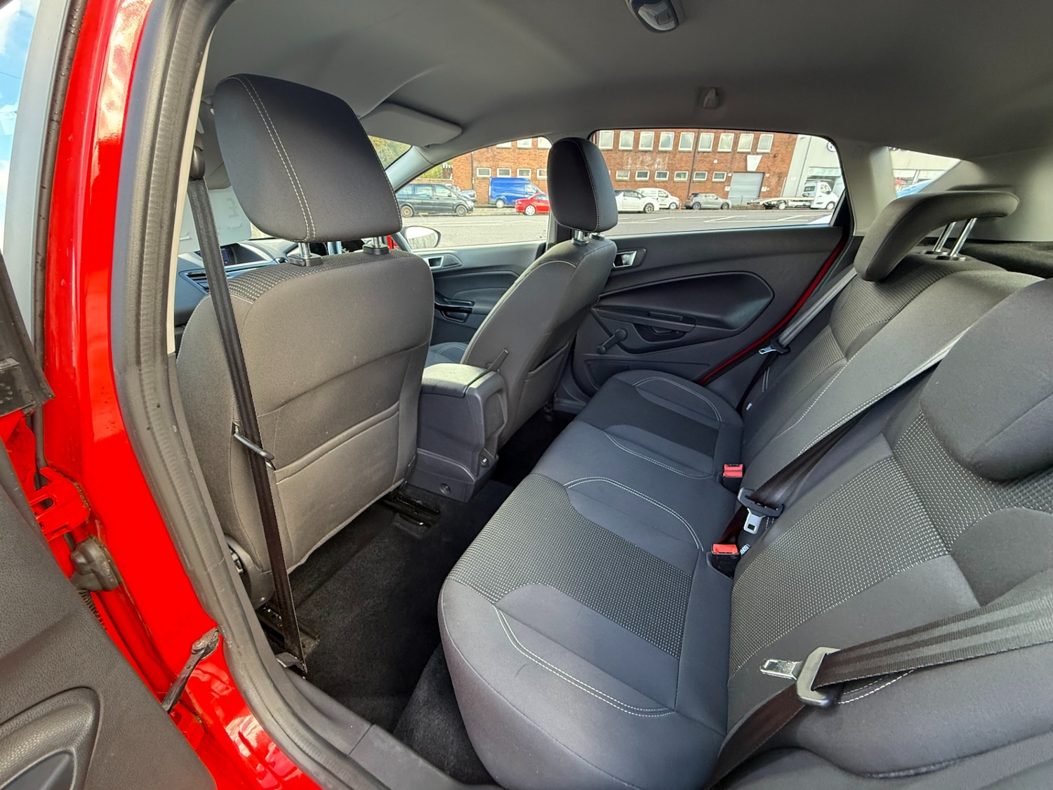 Used Ford Fiesta 2015 for sale - 76346189: Photo 11