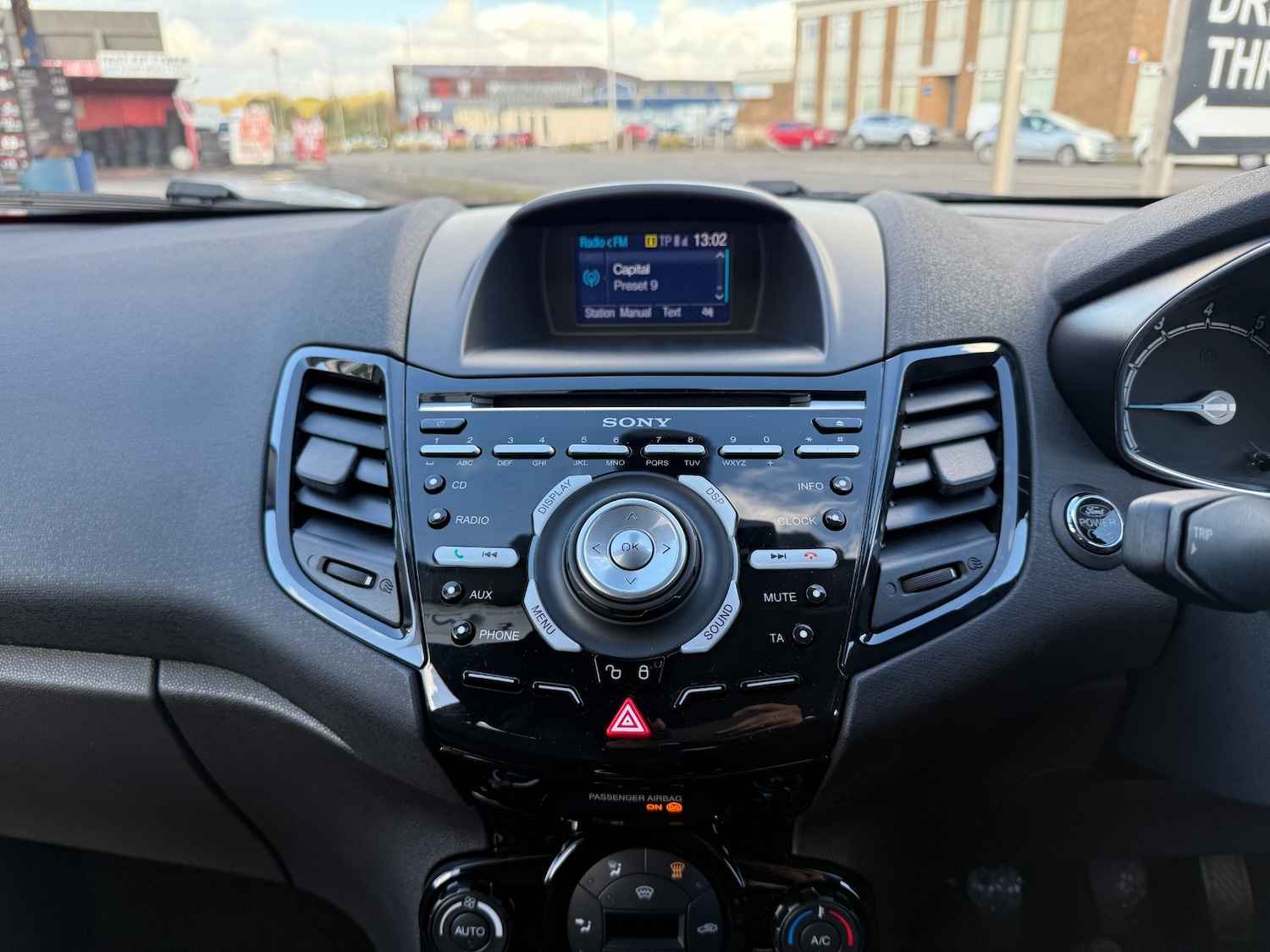 Used Ford Fiesta 2015 for sale - 76346189: Photo 13