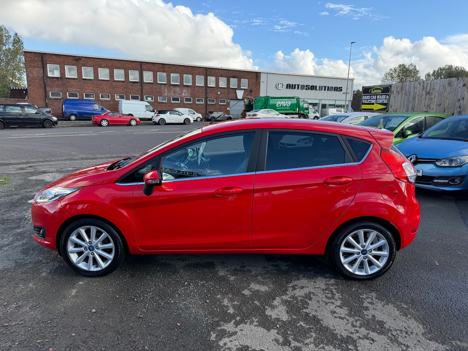 Used Ford Fiesta 2015 for sale - 76346189: Photo 3